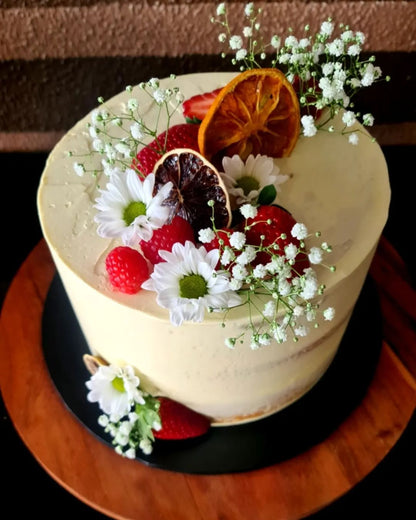 Naked Style Cake